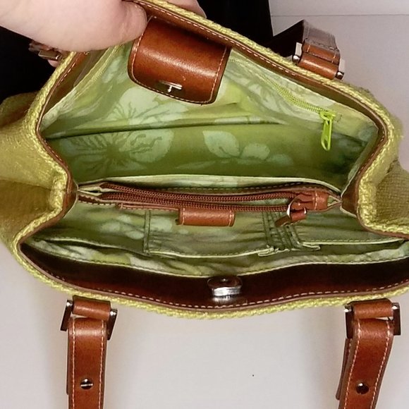 Liz Claiborne Lime Green Shoulder Purse - Picture 4 of 5